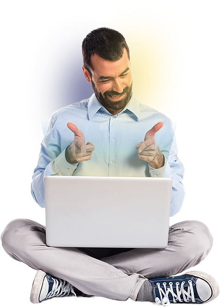 Homem estudando Azure no computador